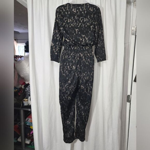 W118 by Walter baker peavey jumpsuit leopard print sz small NWT - Picture 3 of 13